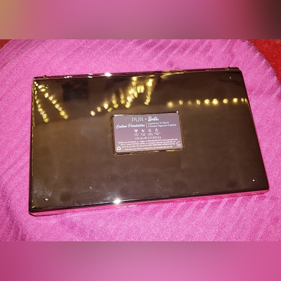 Barbie x Pur Makeup Pallete - Picture 5 of 7